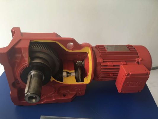 ราคาดี เครื่องยนต์ไฟฟ้า 15kw Helical Bevel Sew Gearbox การรับรอง CE ออนไลน์