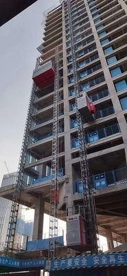 SCE400G กระบะร้อน พนักงานก่อสร้าง Rack Hoist และ Pinion แบบ Rack และ Pinion การก่อสร้างยก