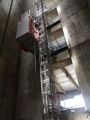 การก่อสร้าง 500m 96m / Min ผู้โดยสารและวัสดุยก Lift Bevel Hecial Gearbox heavy duty height lifter