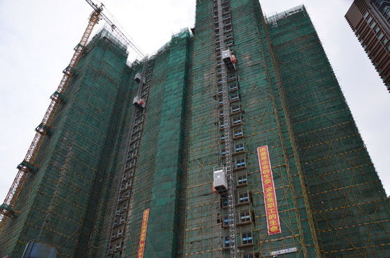 กรงเดี่ยว 110kW ลิฟท์ก่อสร้างชั่วคราว 96m/min ลิฟท์คนก่อสร้าง